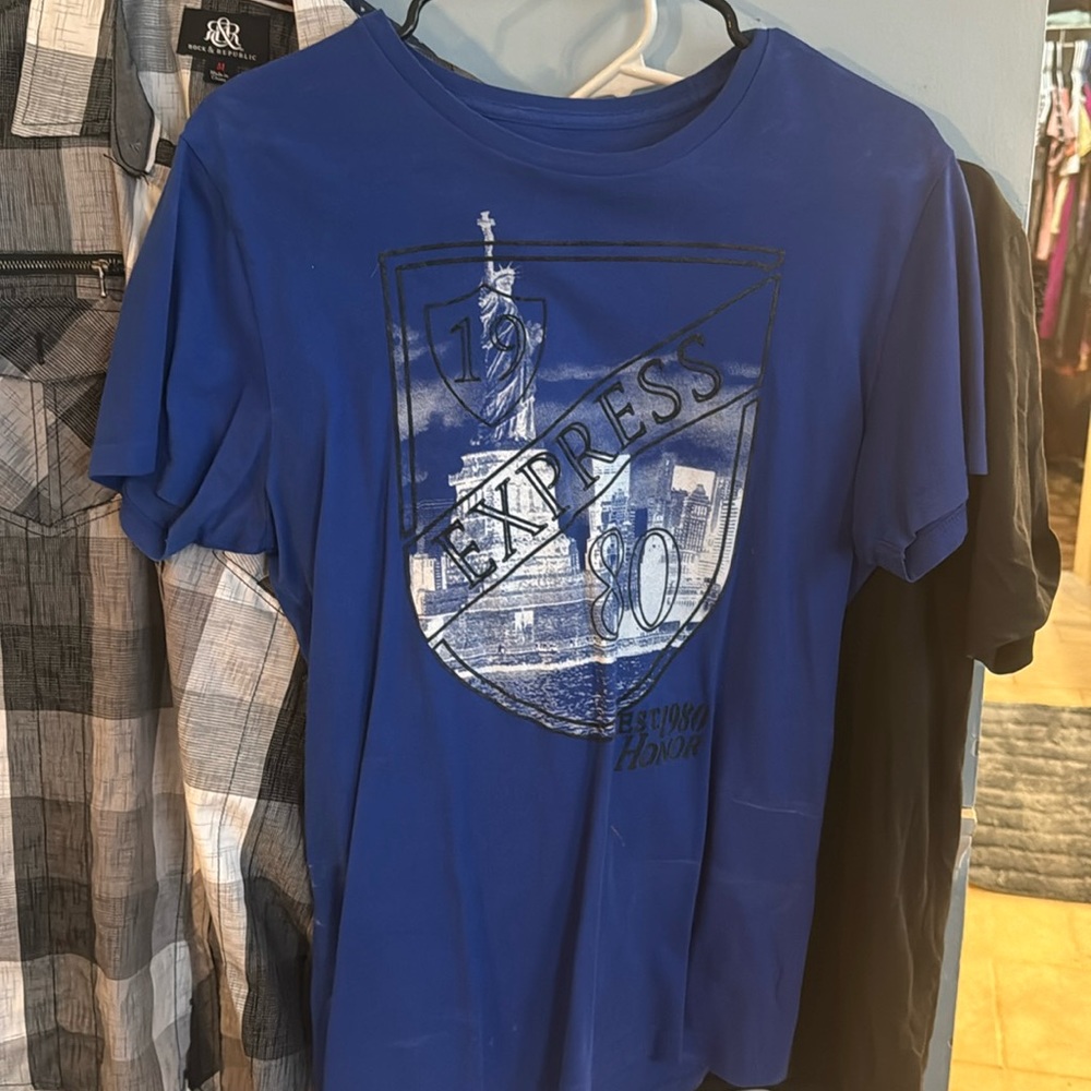 Express T-shirt